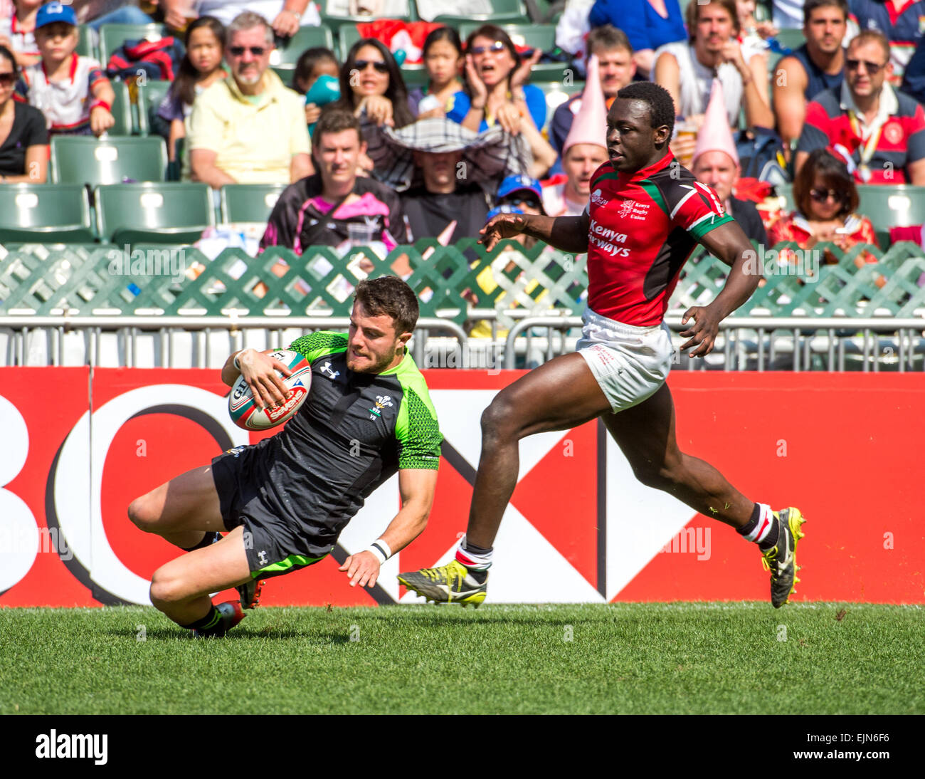 Hong Kong, China. 28. März 2015. Luke Morgan Wales Folien in für einen Versuch. Wales Vs Kenya.Day 2 der 40. Hong Kong Rugby-7's.28.03.15. 28. März 2015. Bildnachweis: Jayne Russell/Alamy Live-Nachrichten Stockfoto