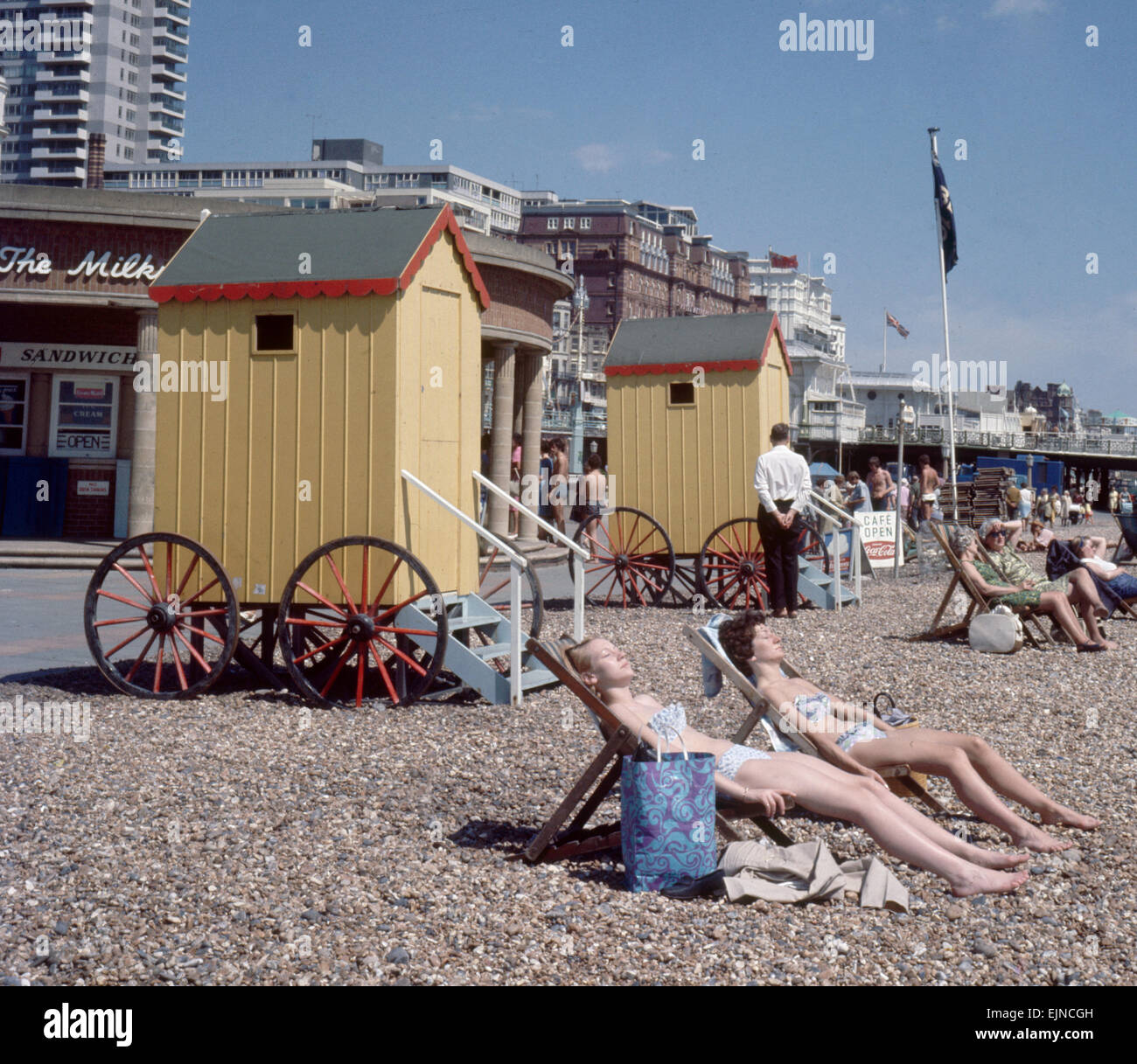 Alten Stil Baden Hütten am Strand in Brighton. 1. Juni 1968 *** lokalen Caption *** Watscan - 23.04.2010 Stockfoto