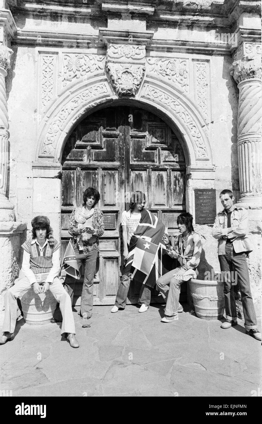 Mittwoch, 4. Juni 1975 haben die Rolling Stones ein Foto-Shooting im Alamo, San Antonio, Texas für den Daily Mirror. Stockfoto