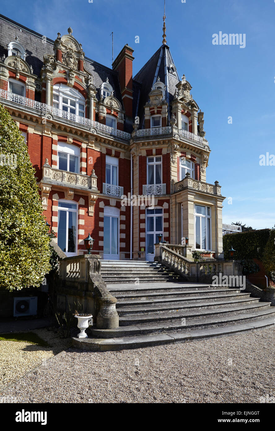 Chateau Impney - Englisch-Hotel im Stil des französischen Schlosses. Stockfoto