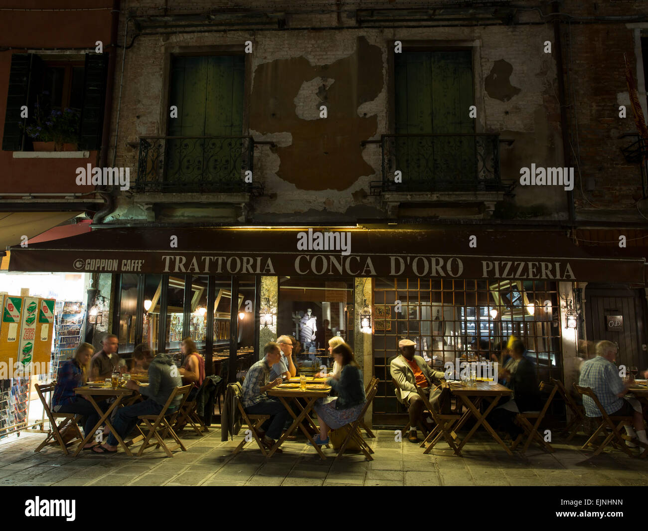 Venedig, Italien Nacht Bürgersteig pizzeria Stockfoto