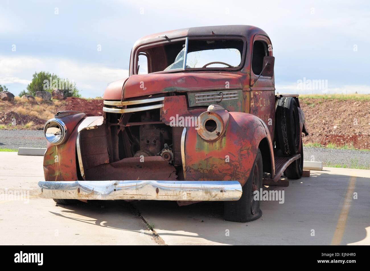 Rostiges Autowrack bei Route 66, Arizona, USA Stockfoto