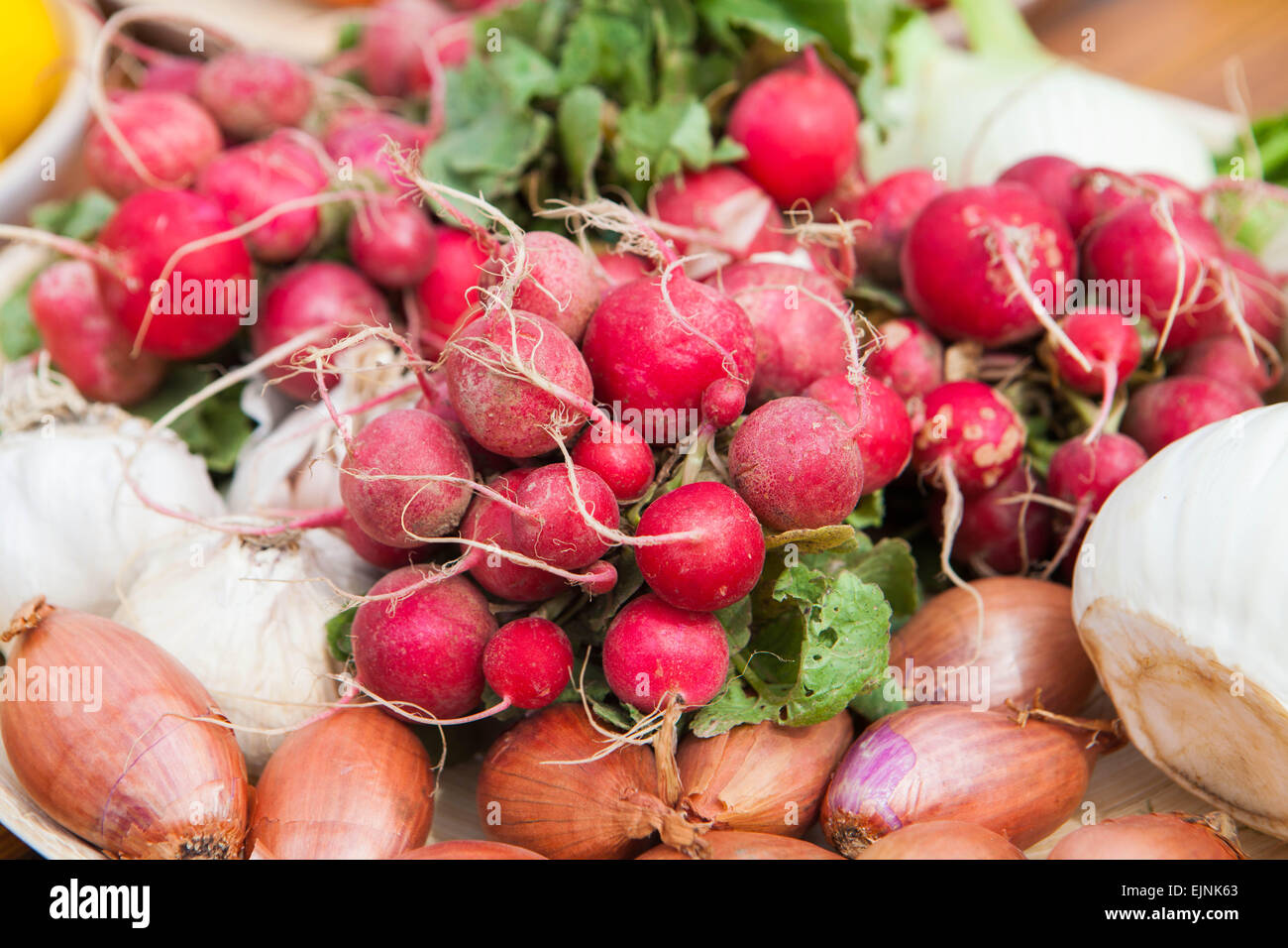 frisches Bio-Gemüse für gesunde vegane Ernährung Stockfoto
