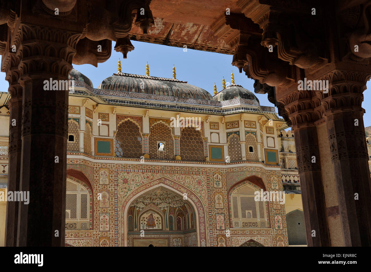 Kunstvoller indischer Architektur und Gebäude in der Amber Amer Fort Palace Jaipur Rajasthan Stockfoto