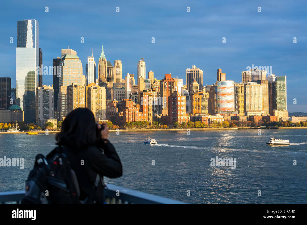 Downtown Manhattan über den Hudson River, New York, Vereinigte Staaten von Amerika Stockfoto