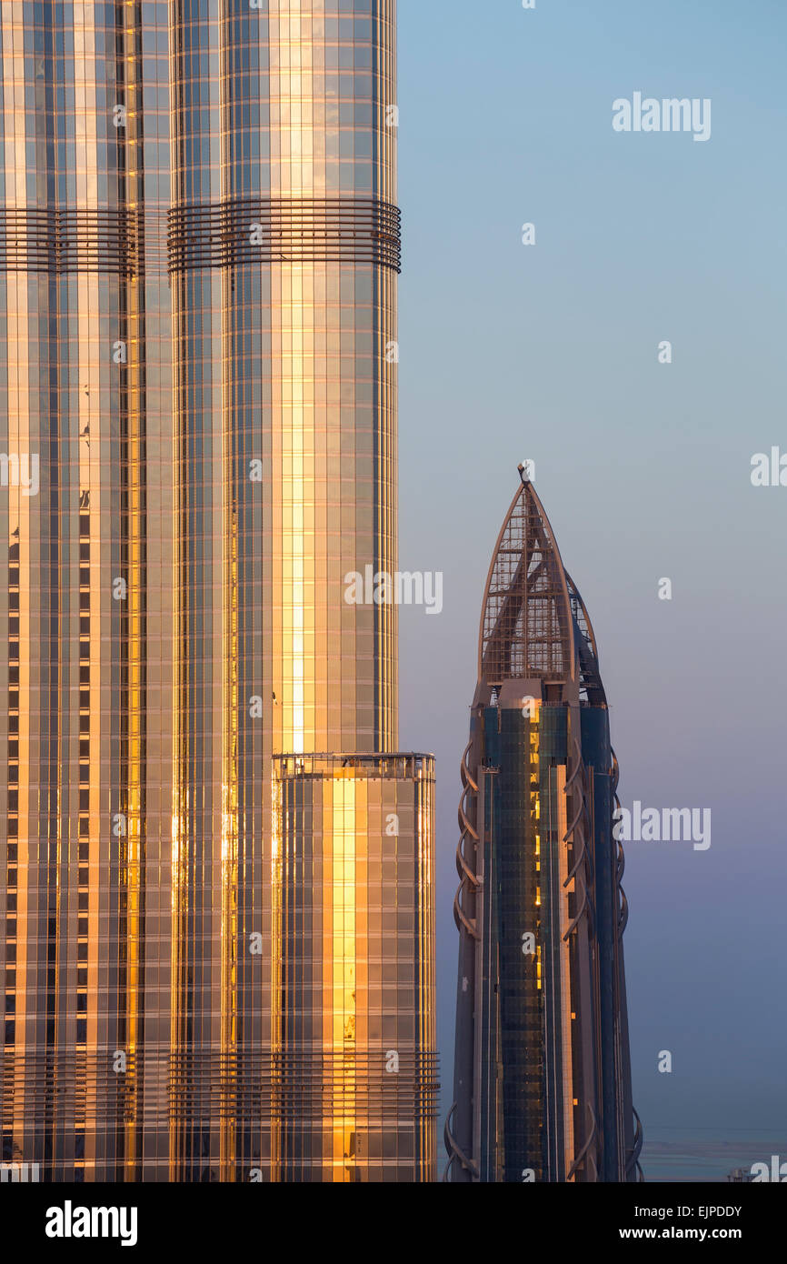 Burj Khalifa Dubai, eine futuristische moderne Design-Struktur, abgeschlossen im Jahr 2010 das höchste Gebäude der Welt Stockfoto