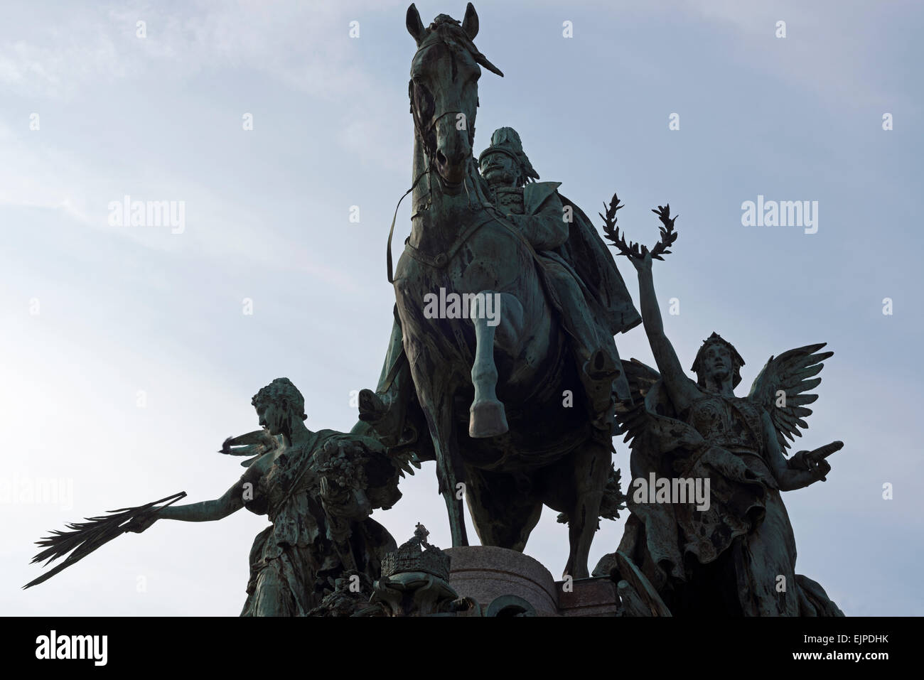 Statue von Otto Van Bismarck auf Reiten feiert Sieg über Frankreich im Krieg 1870-1871, Düsseldorf, Deutschland. Stockfoto