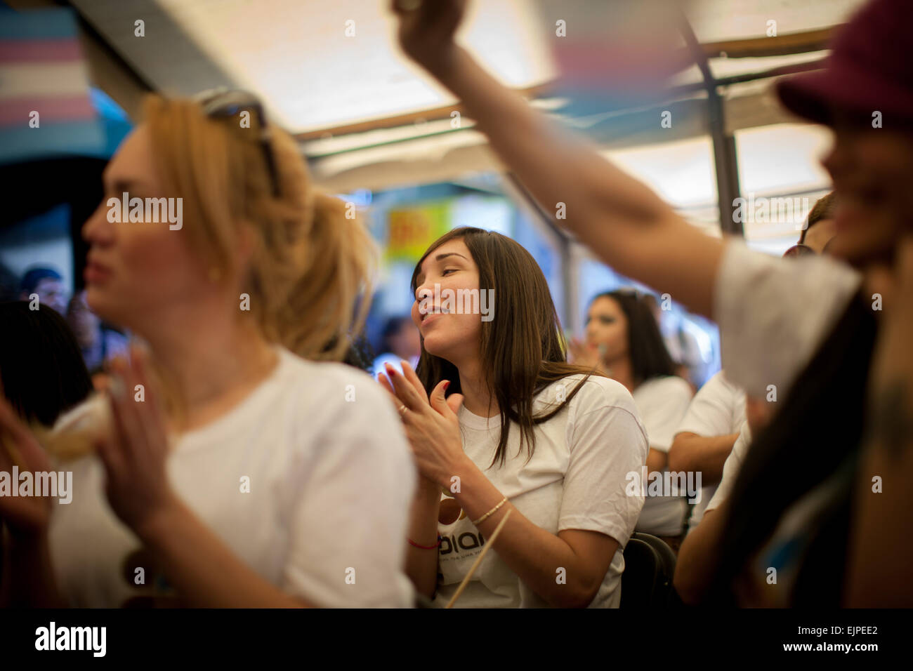 Mexico City, Mexiko. 30. März 2015. Transgender-Personen nehmen Teil an der ersten nationalen Transgender-Tagung in der historischen Mitte, in Mexiko-Stadt, Hauptstadt von Mexiko, am 30. März 2015. Bildnachweis: Pedro Mera/Xinhua/Alamy Live-Nachrichten Stockfoto