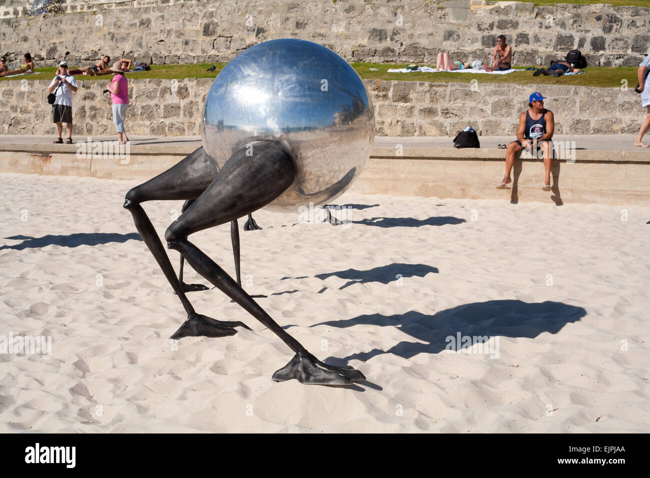 Kunstwerk auf dem Display auf die Veranstaltung 2015 Sculpture By the Sea. Cottesloe Beach, Perth, Westaustralien. Stockfoto