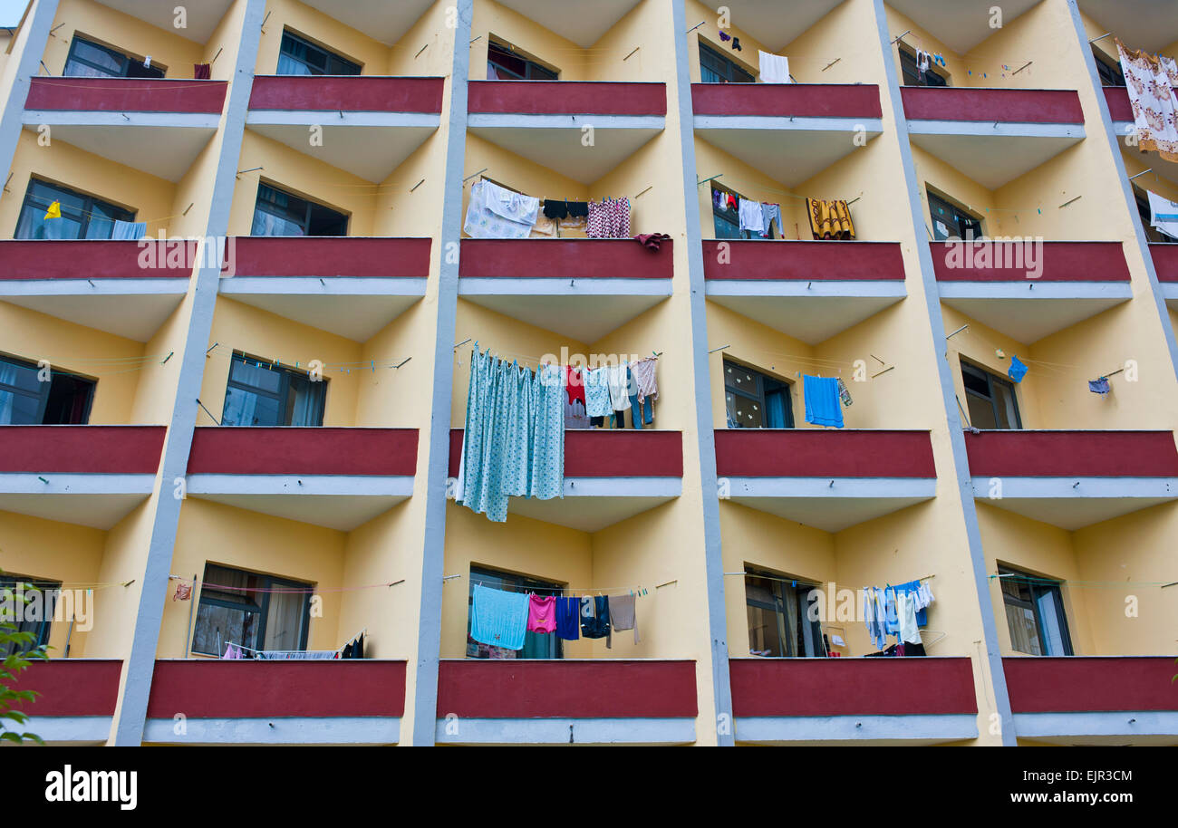 Balkone, Zentrum von Tirana, Albanien Stockfoto