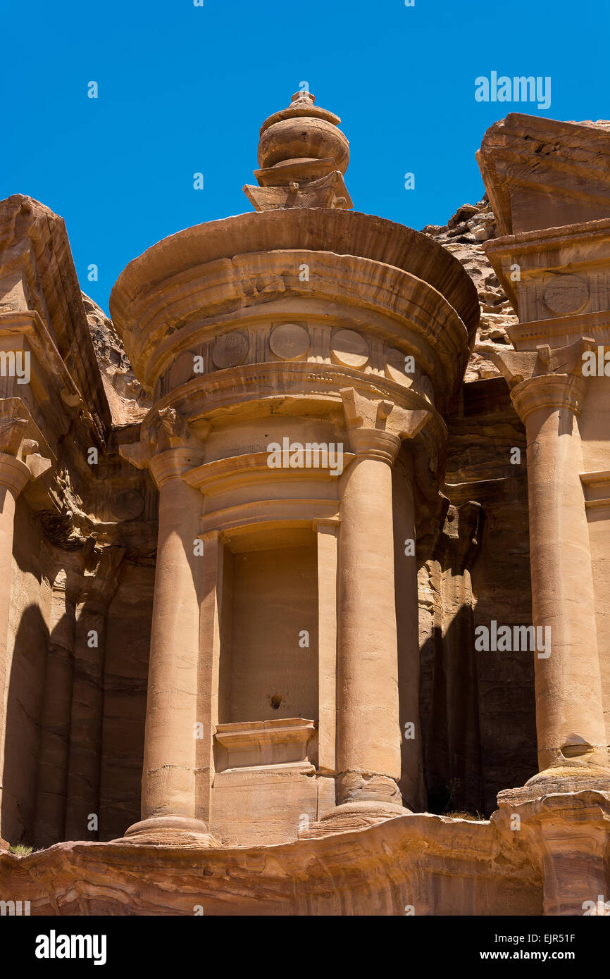 Nahaufnahme von der al-Deir Grab oder Kloster Teil der komplexen in Jordanien Petra Stockfoto