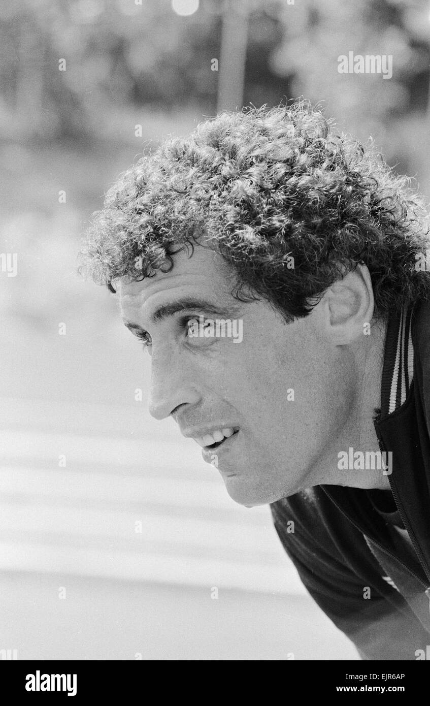 Weltmeisterschaft 1982 in Spanien. England Torhüter Peter Shilton während eines England-Trainingseinheit vor die entscheidende zweite Runde Gruppenspiel gegen die Bundesrepublik Deutschland. 28. Juni 1982. Stockfoto