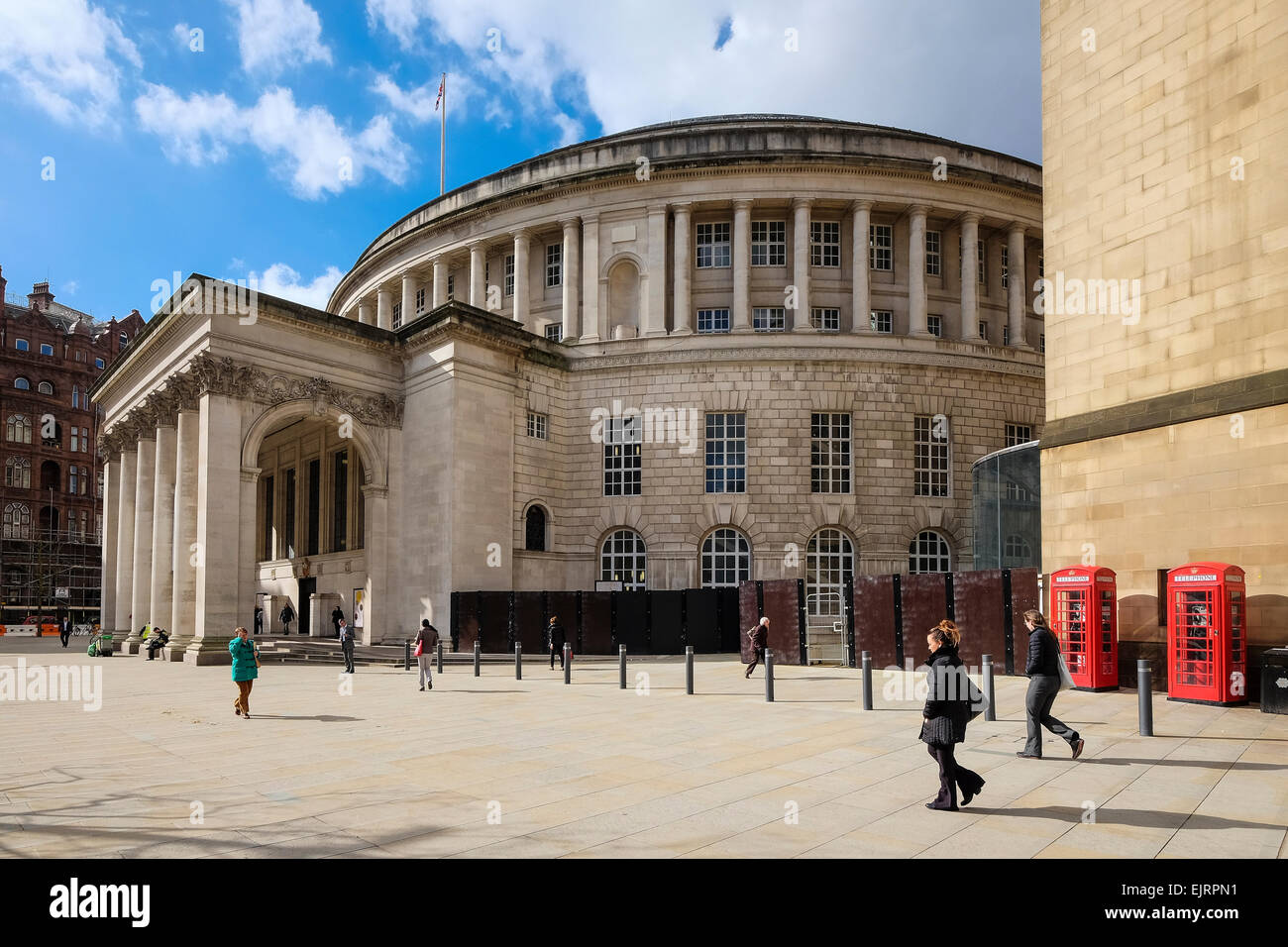 Manchester, UK: Die markanten runden Bibliotheksgebäude in Manchester City Centre. Stockfoto