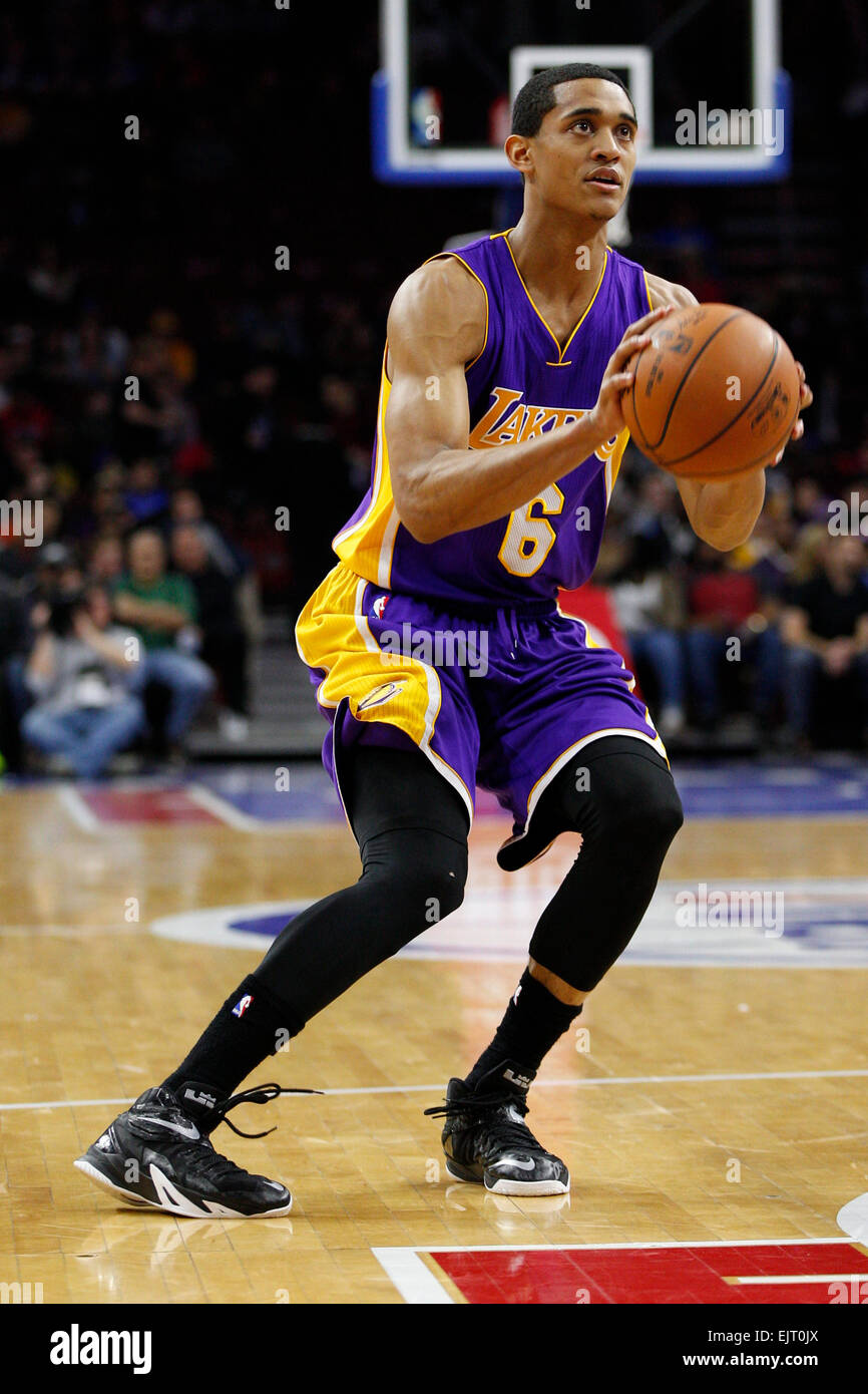Überstunden. 30. März 2015. Los Angeles Lakers bewachen Jordan Clarkson (6) in Aktion während der NBA-Spiel zwischen den Los Angeles Lakers und die Philadelphia 76ers im Wells Fargo Center in Philadelphia, Pennsylvania. Die Los Angeles Lakers gewann 113-111 in der Overtime. © Csm/Alamy Live-Nachrichten Stockfoto
