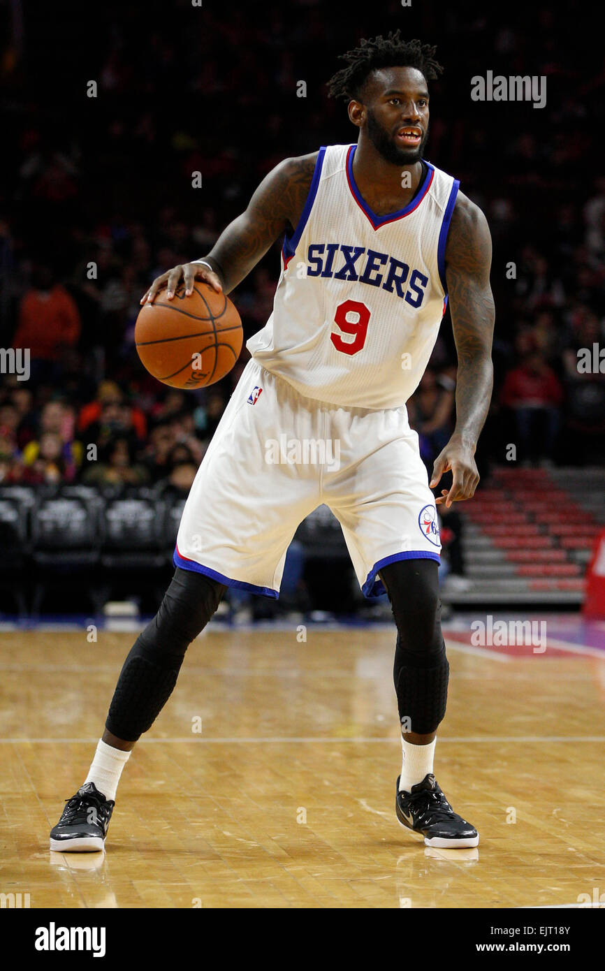 Überstunden. 30. März 2015. Philadelphia 76ers bewachen JaKarr Sampson (9) in Aktion während der NBA-Spiel zwischen den Los Angeles Lakers und die Philadelphia 76ers im Wells Fargo Center in Philadelphia, Pennsylvania. Die Los Angeles Lakers gewann 113-111 in der Overtime. © Csm/Alamy Live-Nachrichten Stockfoto