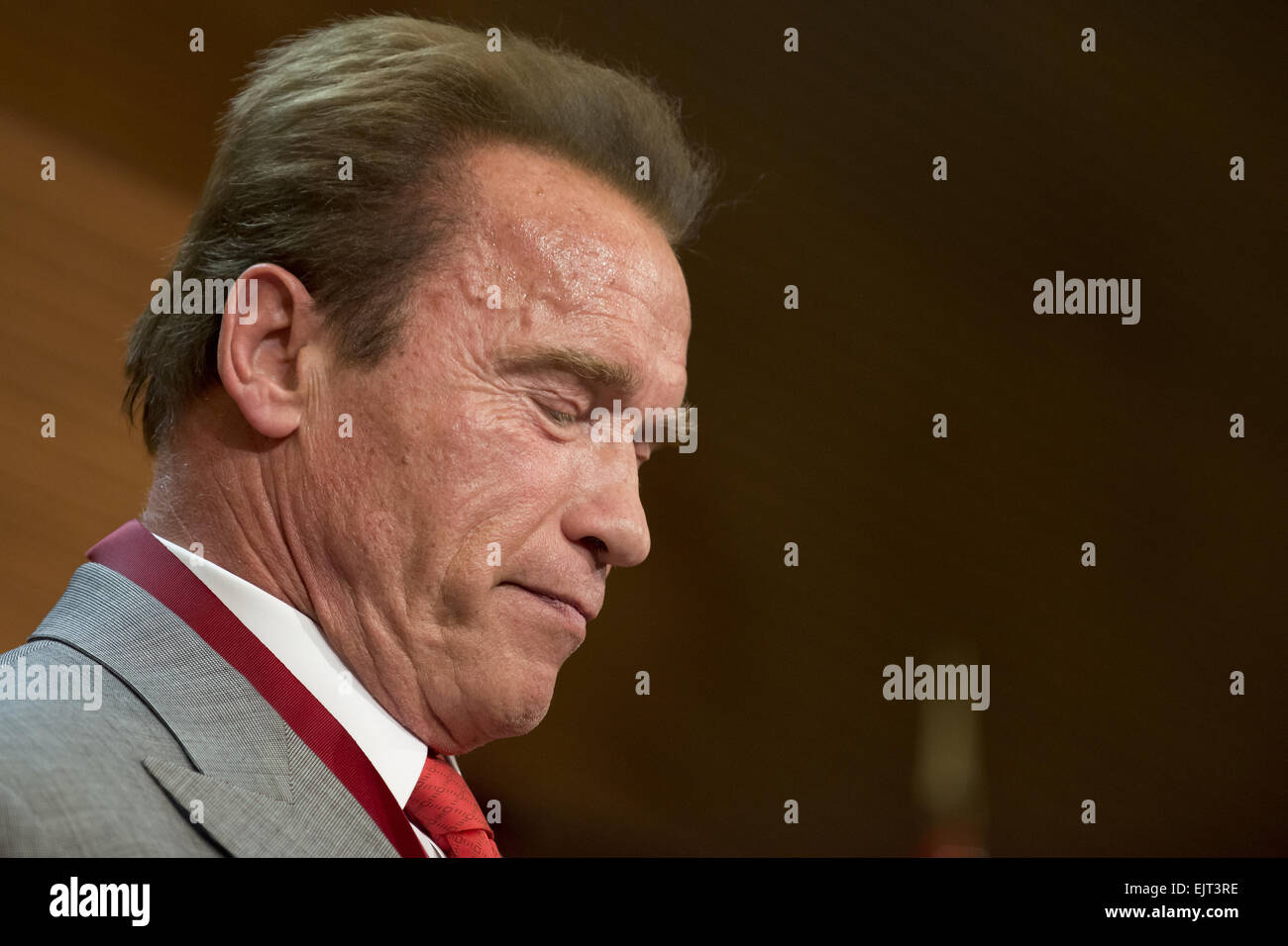 Arnold Schwarzenegger erhält eine Medaille ehrt ihn als Tourismus-Botschafter für Madrid, für seine Verdienste um die Förderung der Stadt Featuring: Arnold Schwarzenegger wo: Madrid, Spanien: 26 Sep 2014 Stockfoto