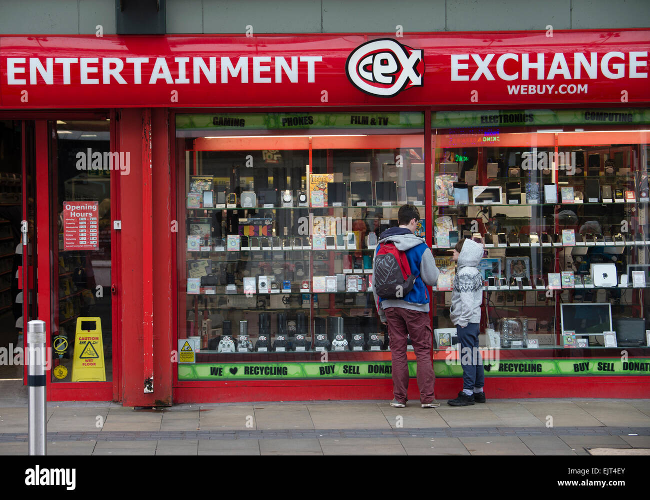 Unterhaltung (webuy.com) Exchange Store kaufen Swansea Wales UK Stockfoto