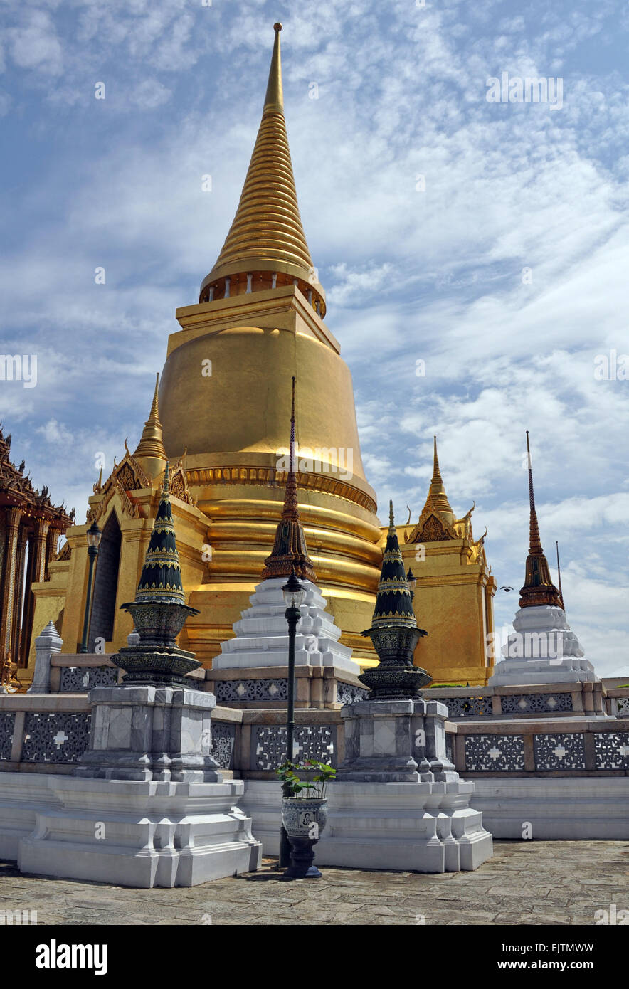 Phra Si Rattana Chedi. Der Grand Palace Bangkok. Dieses Gebäude enthält ein Stück der Buddha Brustbein. Stockfoto