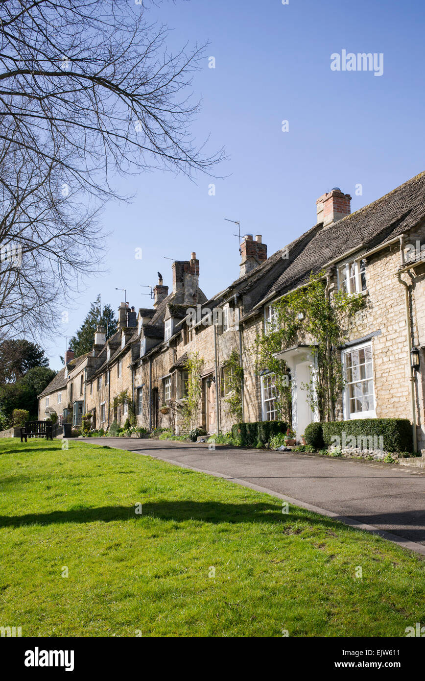 Cotswold Cottage bis Burford High Street. Cotswolds, England Stockfoto