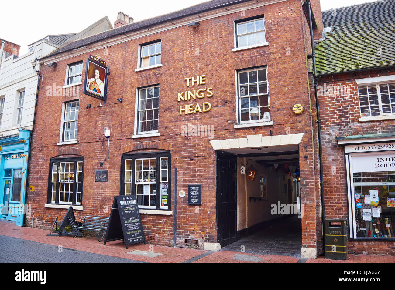 The Kings Head, der älteste Pub und Geburtsort von Staffordshire Regiment Bird Street Lichfield Staffordshire UK Stockfoto
