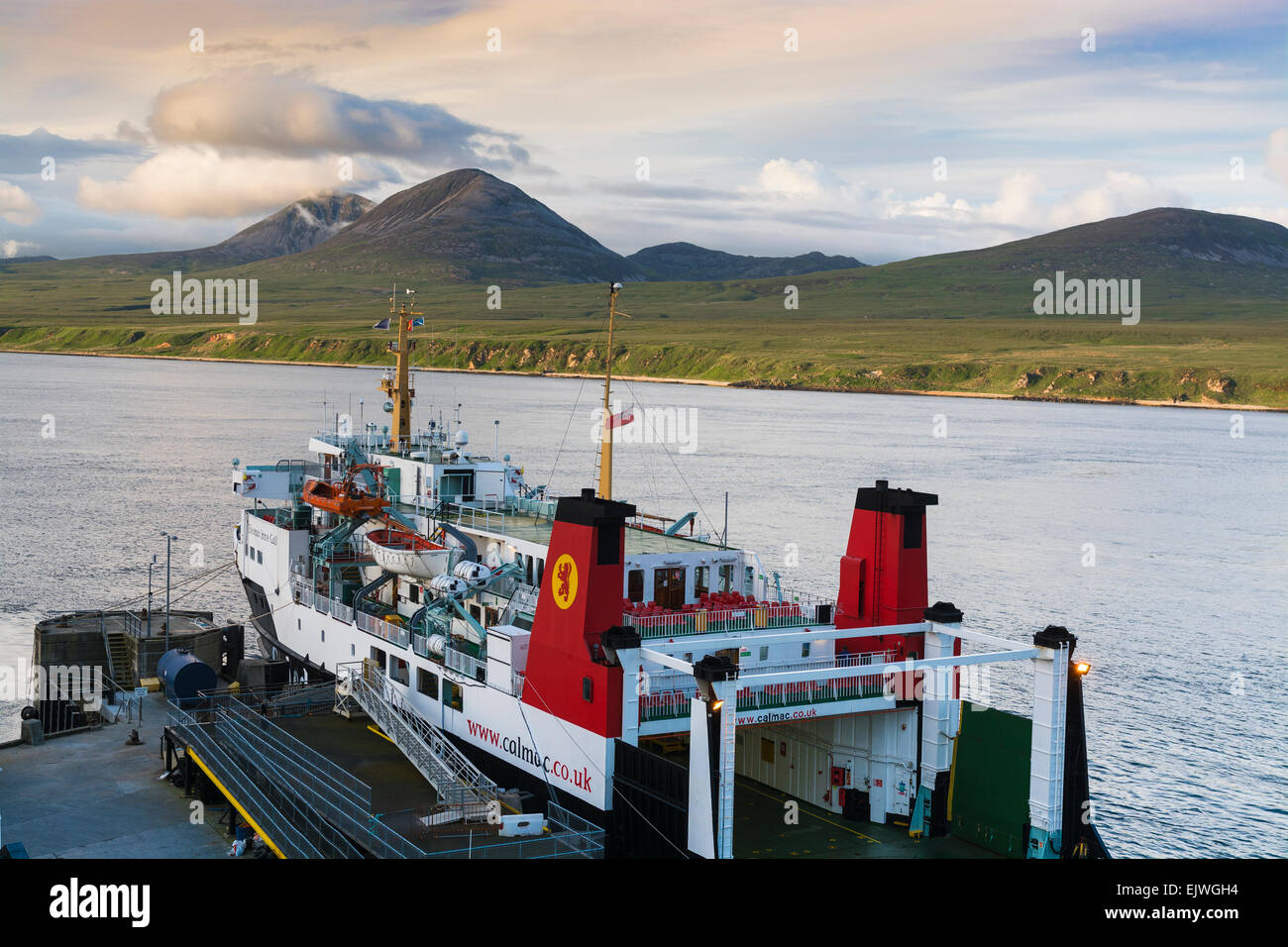 Port Askaig Mv Hebriden Inseln calmac Stockfoto