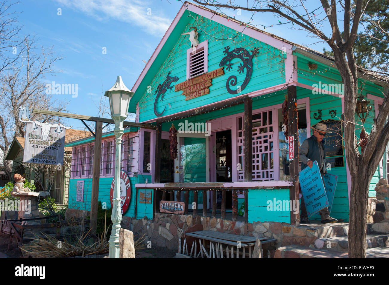 USA New Mexico NM Madrid Türkis unterwegs eine alte Bergbaustadt Kohle nun eine künstlerische Gemeinde Geisterstadt Trading Post Stockfoto