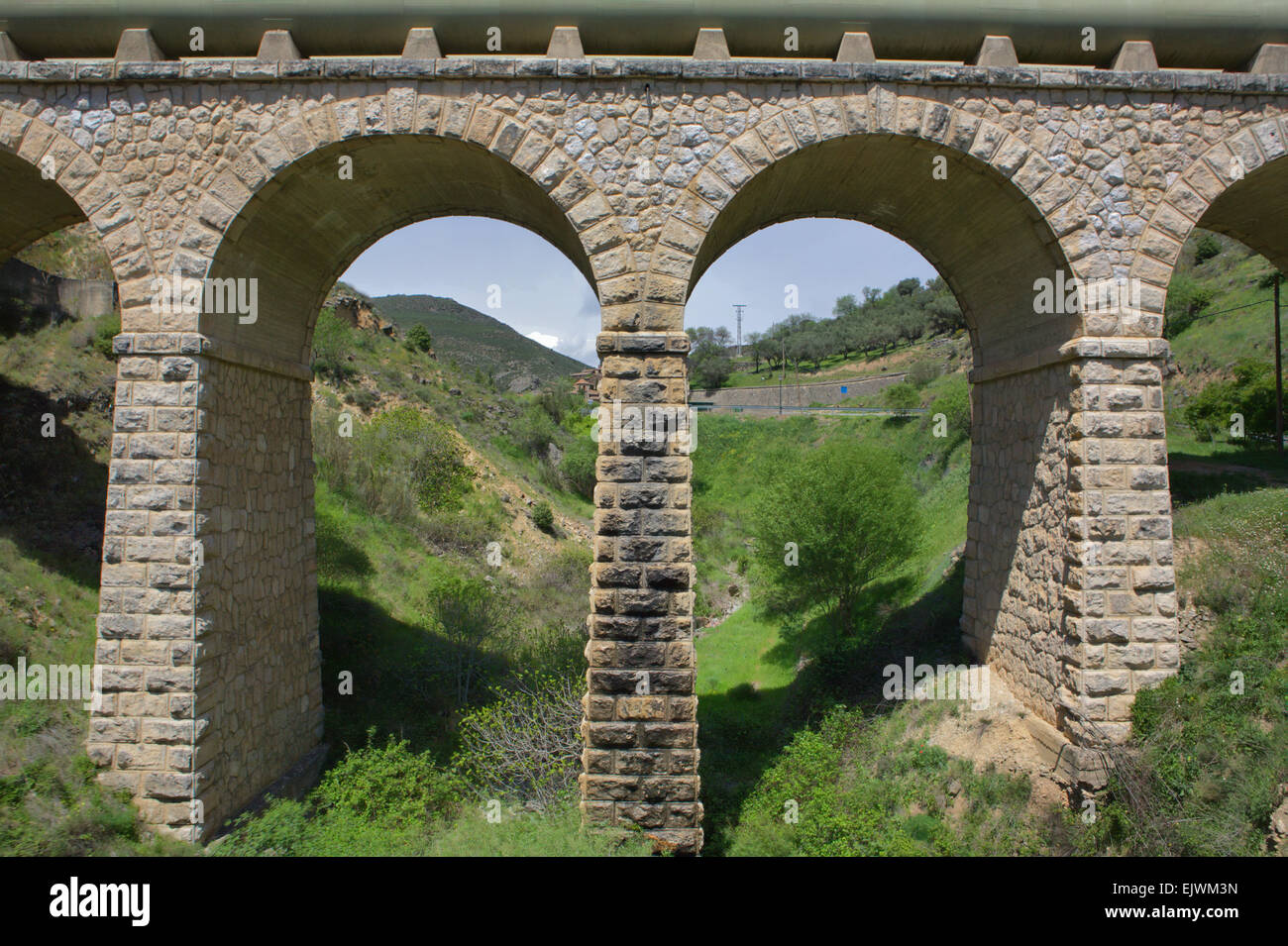 Aquädukt von Patones de Arriba, ein Dorf, das diese Stadt zu Madrid Provinz (Spanien gehört) hat eines der besten erhaltenen beliebt Stockfoto