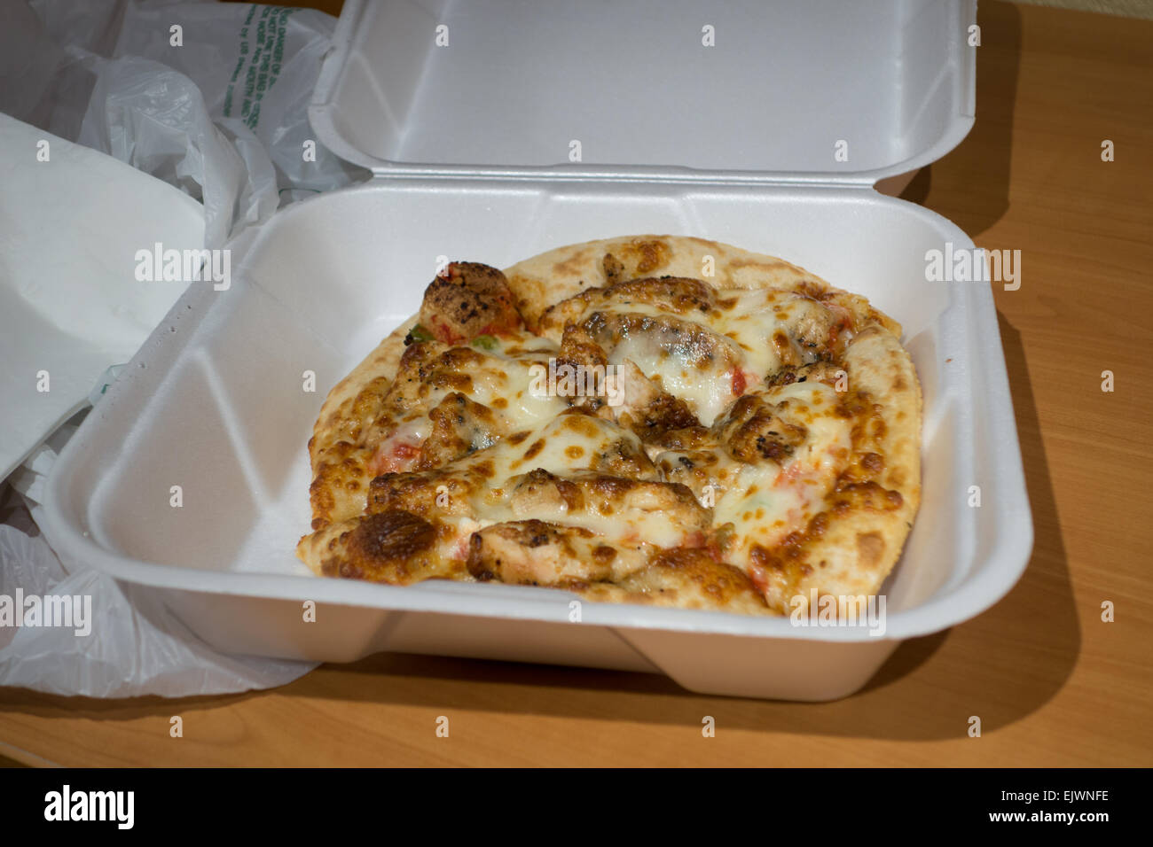 Hühner Souvlaki Pizza herausnehmen Schaum box Stockfoto