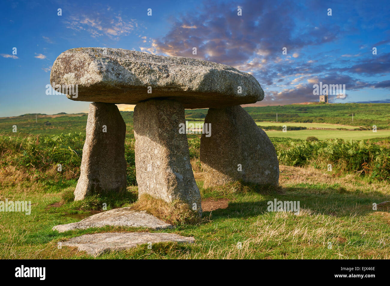 Lanyon quoit, megalithische Grabstätte Dolmen aus der Jungsteinzeit, etwa 4000 bis 3000 v. Chr., in der Nähe von morvah auf die penwith Halbinsel Stockfoto