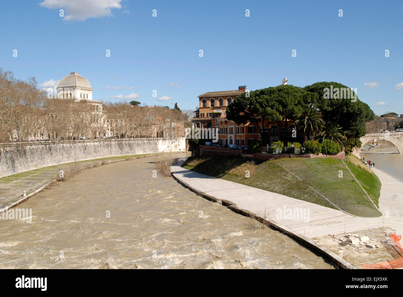 Blick auf die Tiberinsel in Rom Stockfoto