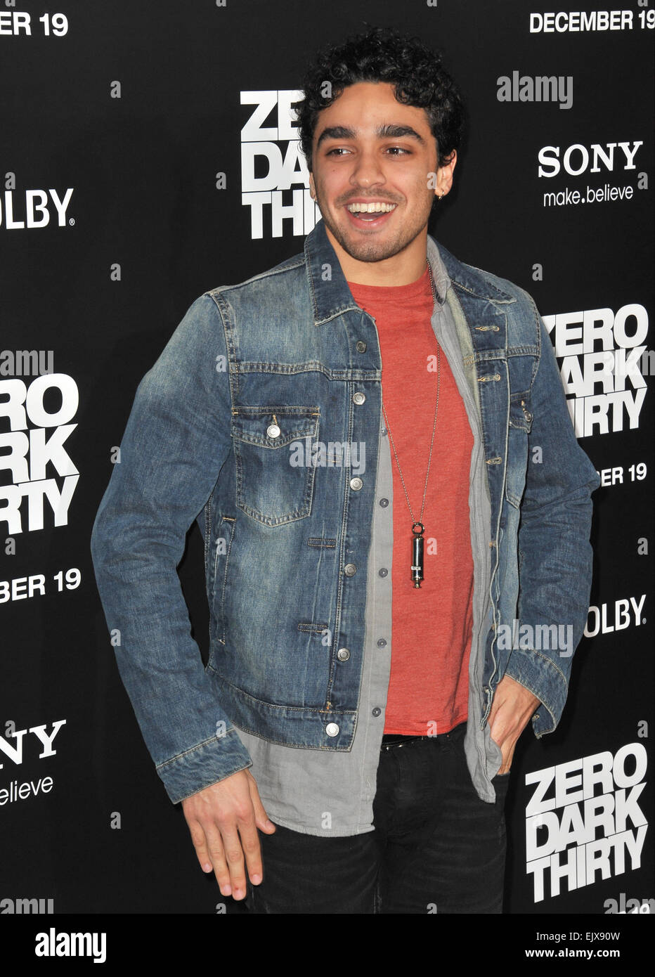 LOS ANGELES, CA - 10. Dezember 2012: EJ Bonilla bei der Premiere 'Zero Dark Thirty' im Dolby Theater, Hollywood. Stockfoto