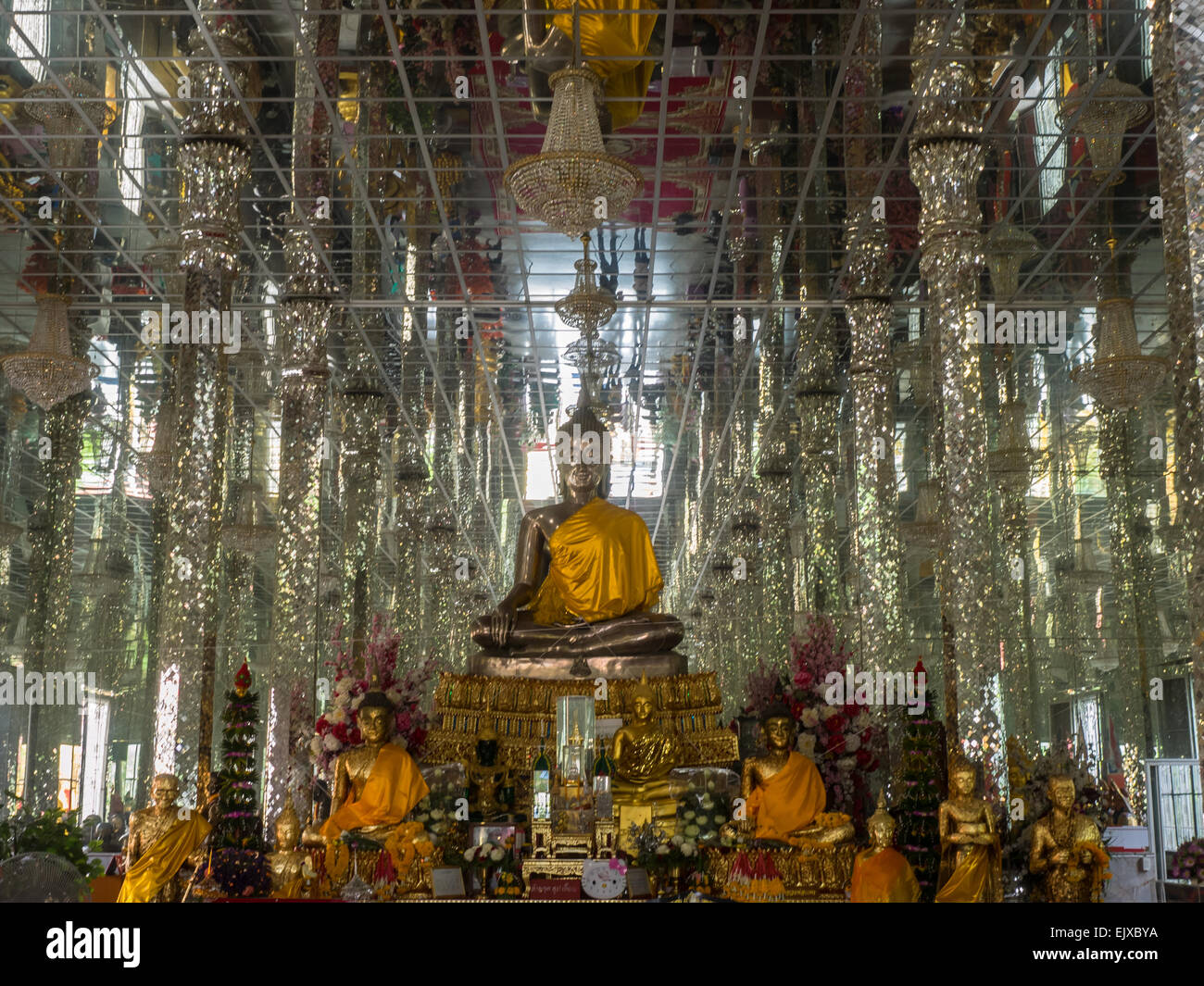 Wat Muang, Ang Thong, Thailand. Stockfoto