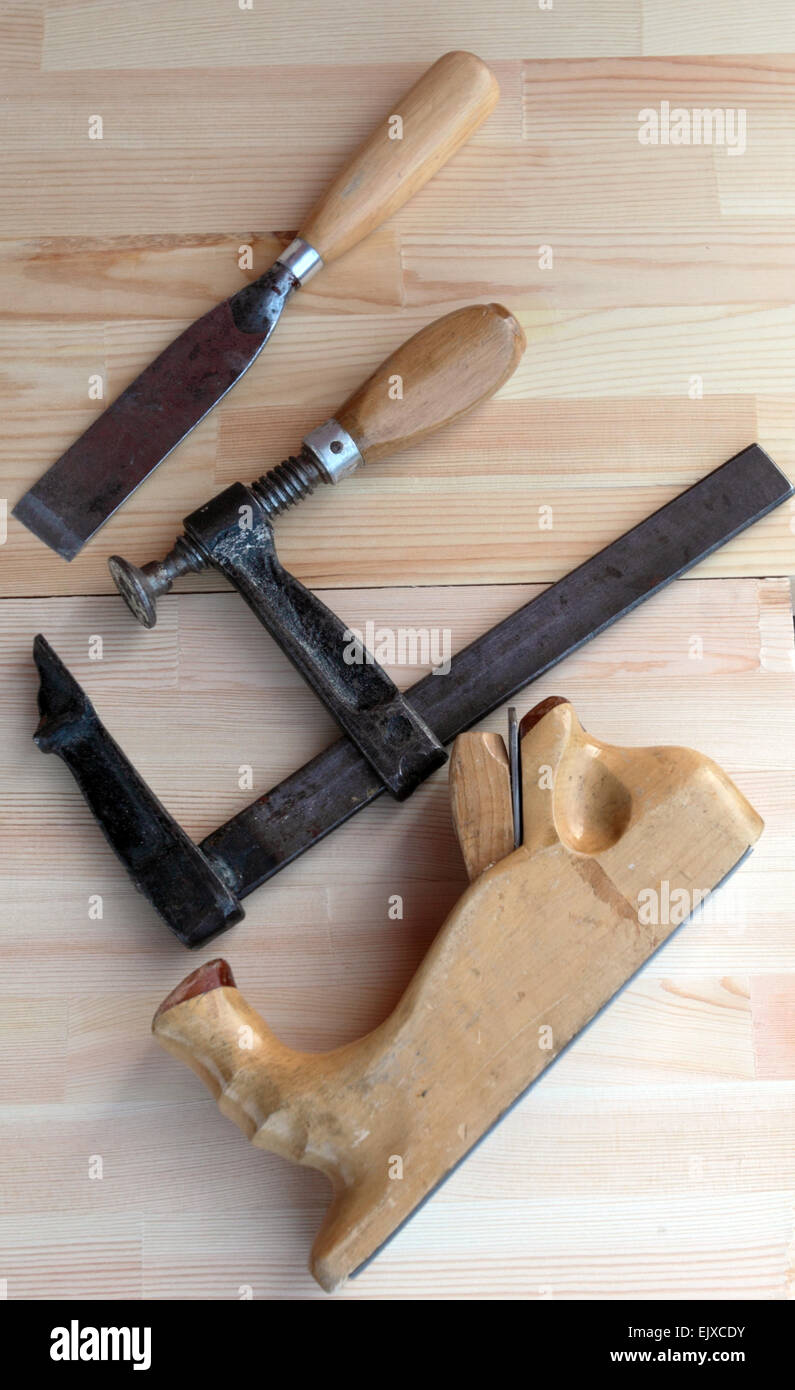 Tischler-Werkzeuge Flugzeuge, G-Clamp und Meißel für die Holzbearbeitung Stockfoto