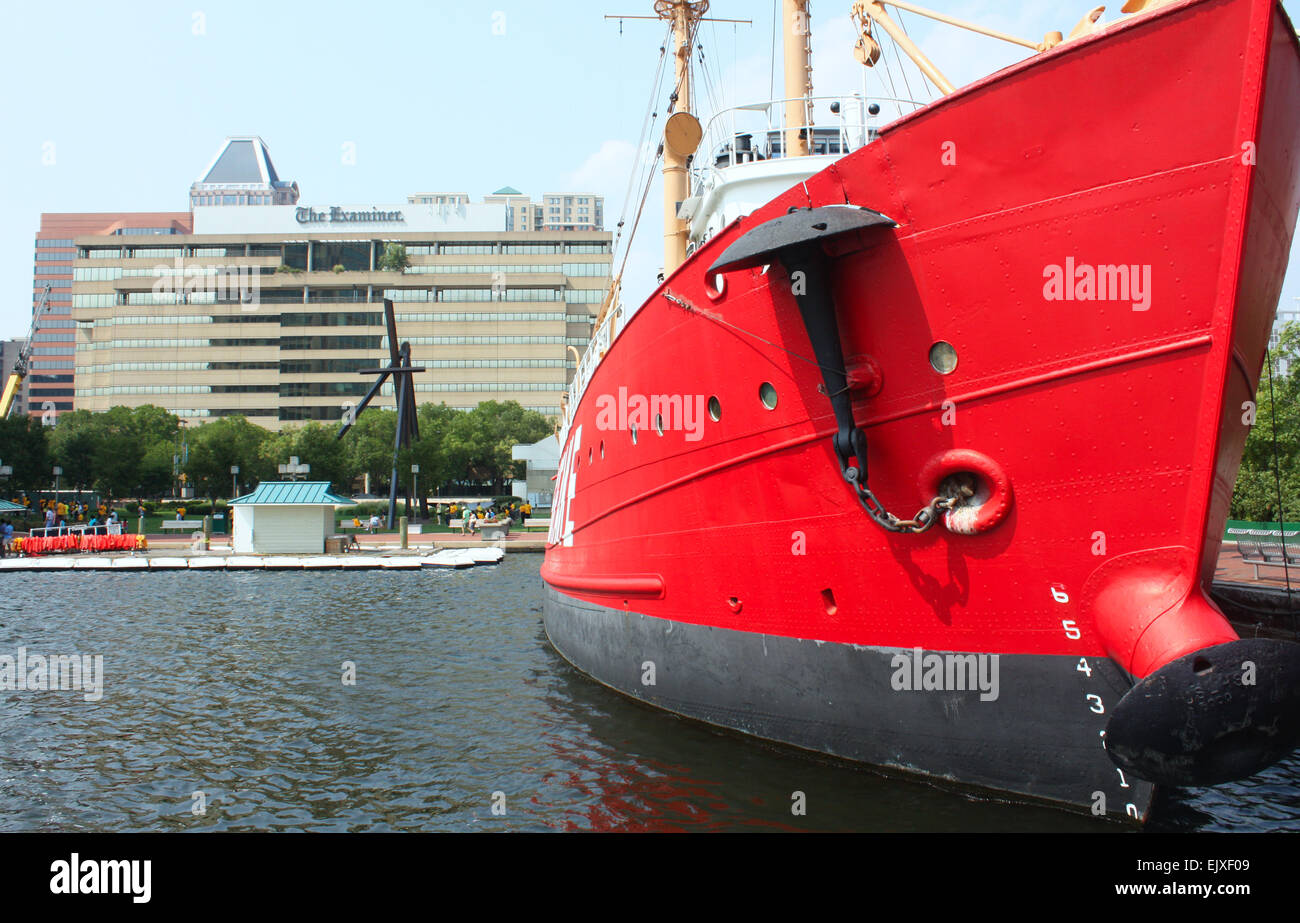 Rote Schiff außerhalb das national Aquarium in Baltimore, Maryland, USA Stockfoto