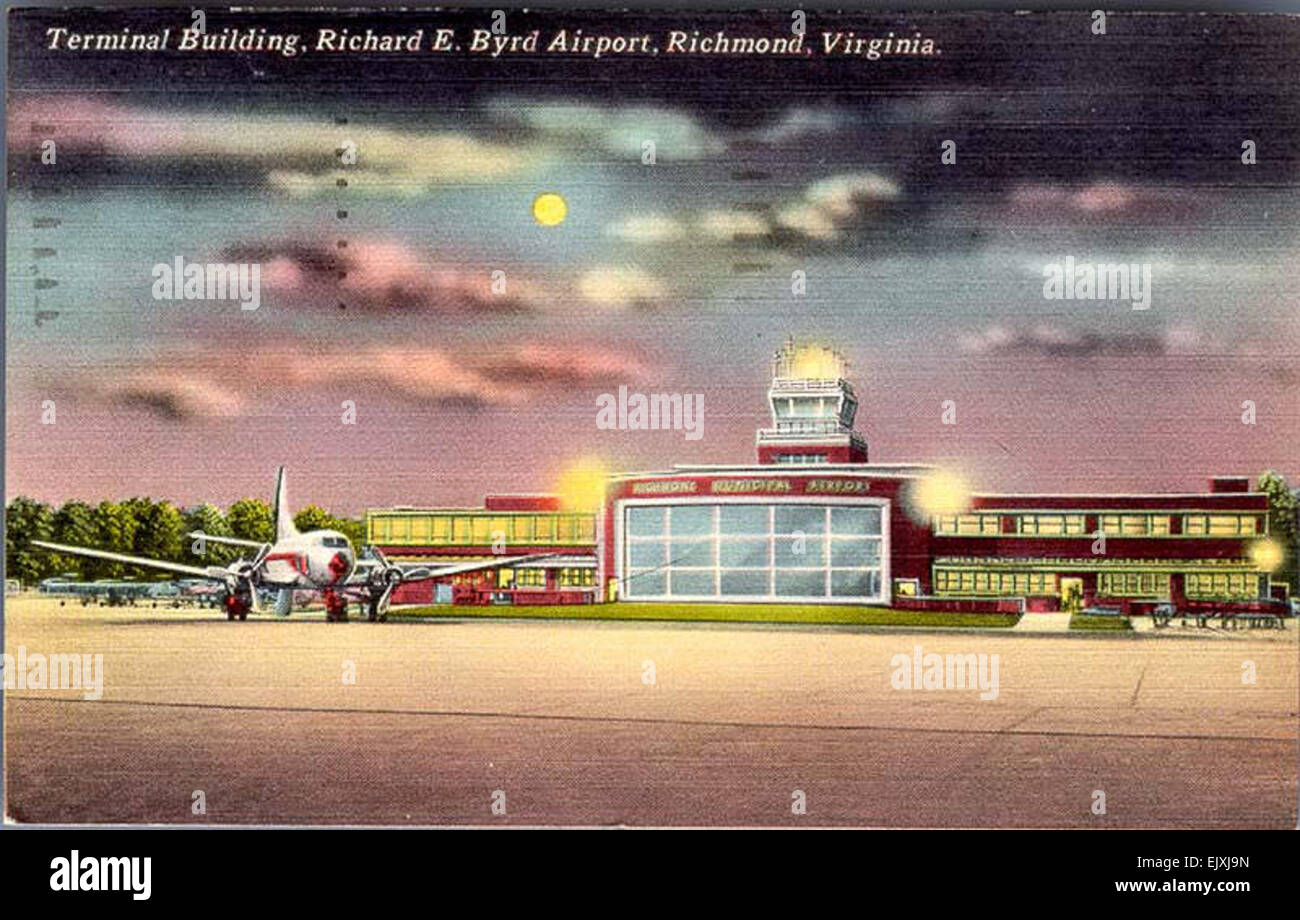 Diese Vintage-Postkarte zeigt das Terminal Building des Richard E. Byrd Airport in Richmond, Virginia, und zeigt einen Blick aus dem frühen 20. Jahrhundert auf den Flughafen während seiner Wachstums- und Entwicklungsphase. Stockfoto