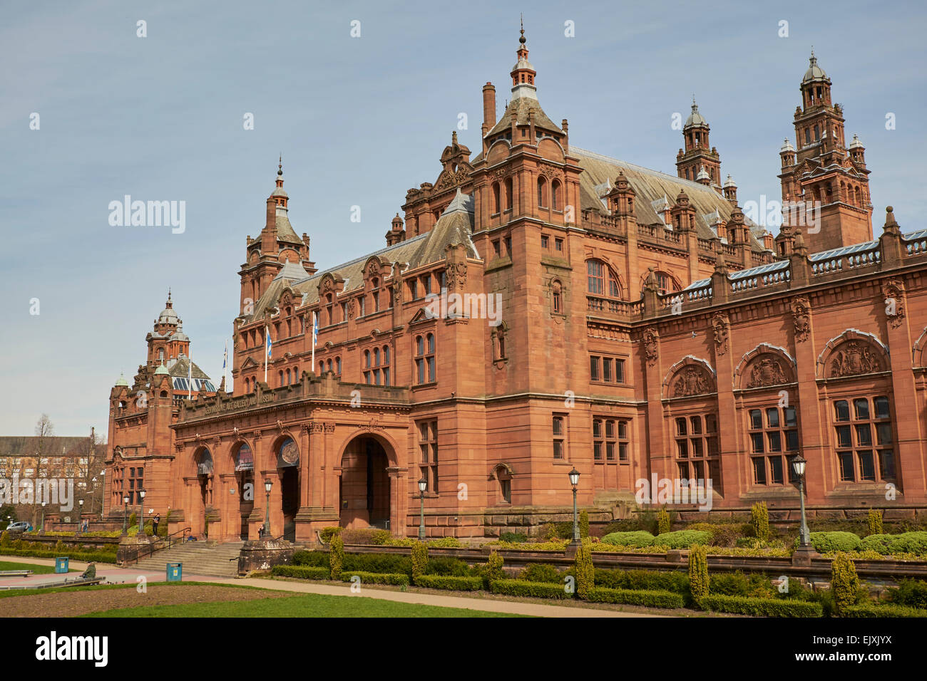 Kelvingrove Art Gallery & Museum Eingang an einem hellen sonnigen Frühlingstag. Glasgow, Scotland, UK Stockfoto