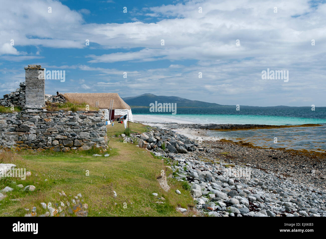 Berneray Jugendherberge strohgedeckten Hebridean Hütte Stockfoto