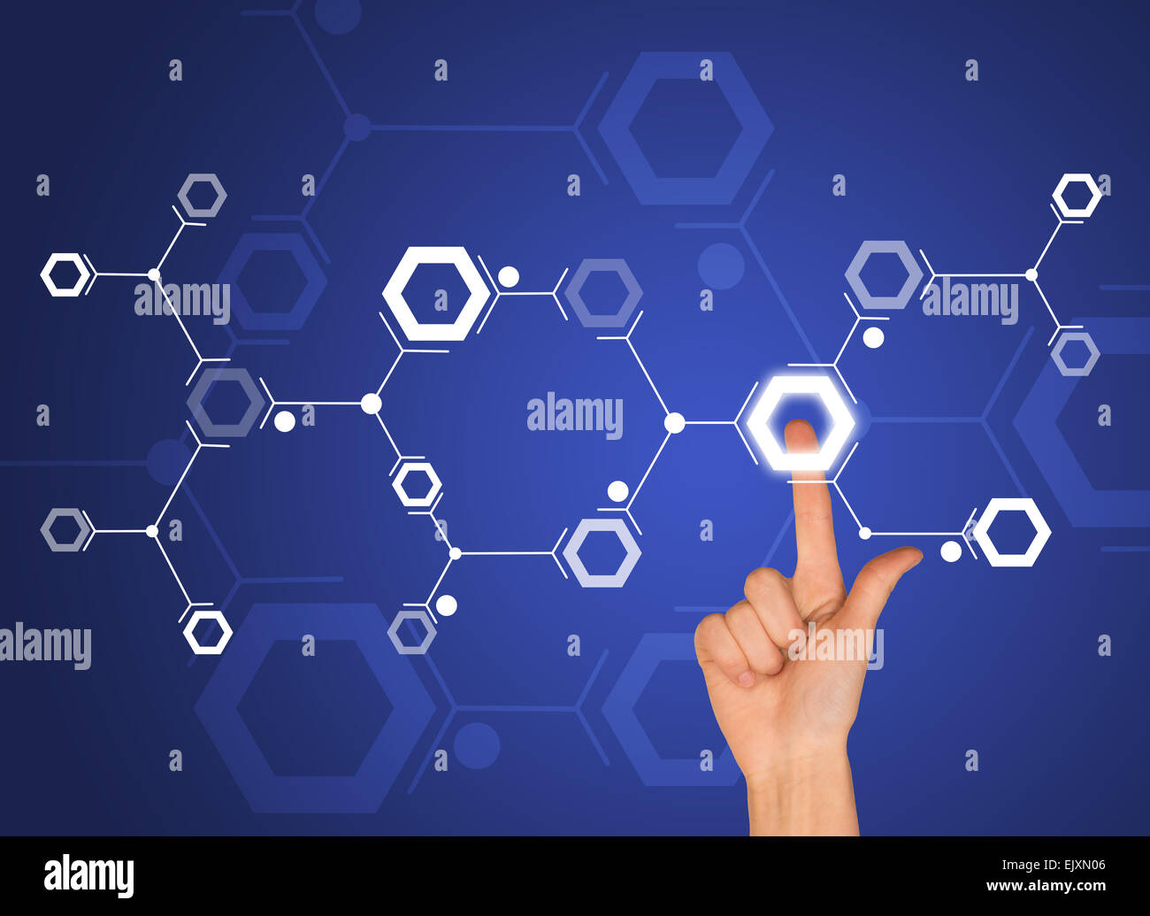 Zeigefinger drückt auf weißen Sechseck. Anschluss-Konzept Stockfoto
