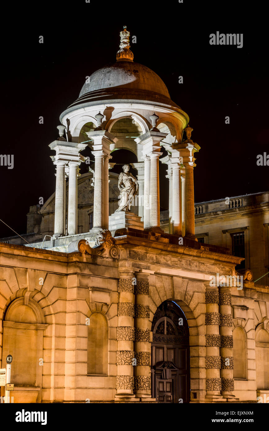 Queens College der Universität Oxford gesehen hier in der Nacht Stockfoto