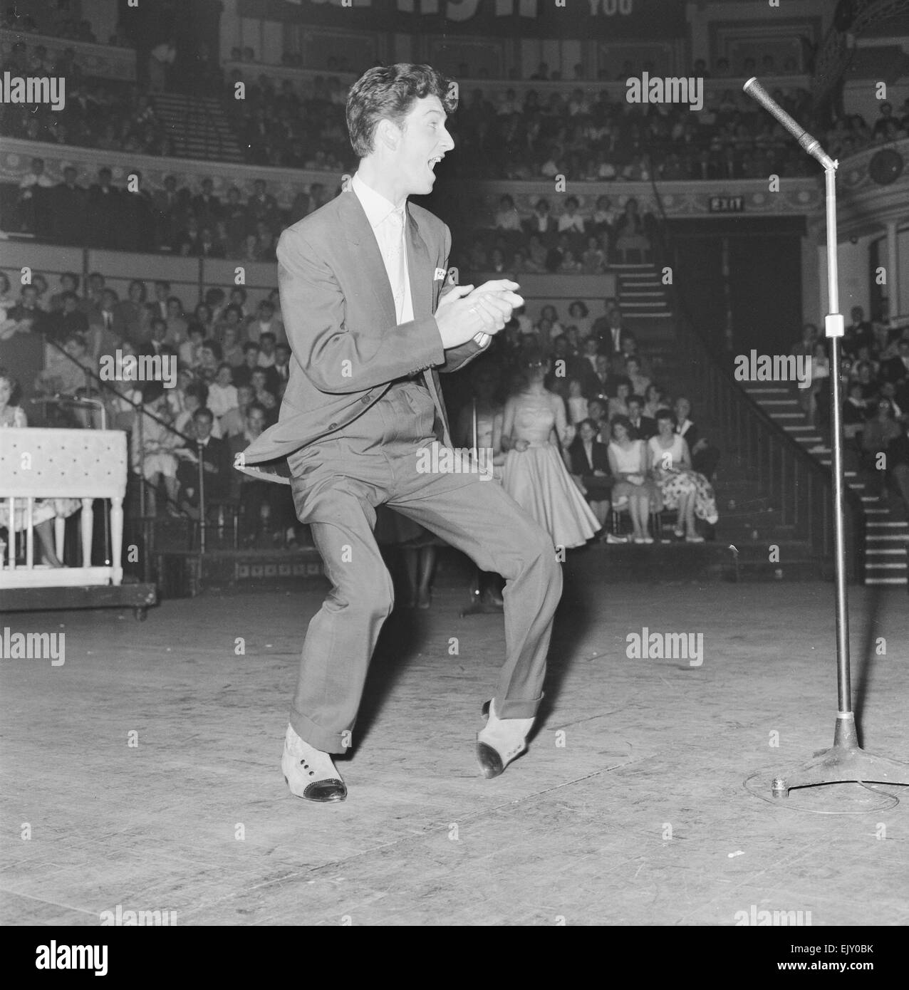 Das große Pop Prom 1959, in der Royal Albert Hall am Sonntag, 20. September 1959 statt.    Sängerin durchführen, tanzen auf der Bühne A.k.a   Der große Marilyn Roxy Valentine Pop Prom Stockfoto