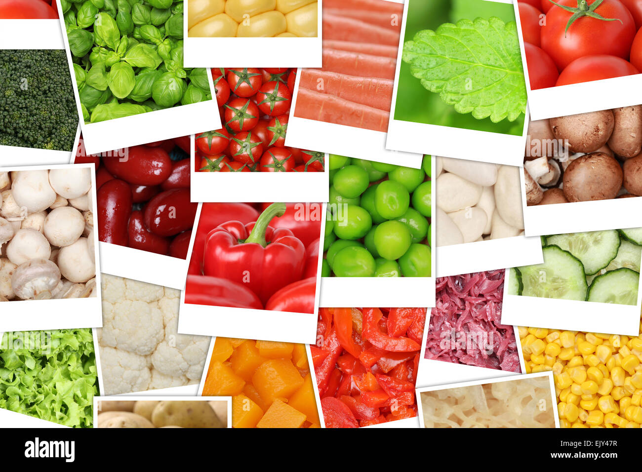 Gemüse-Hintergrund mit Tomaten, Paprika, Salat, Kartoffeln, Bohnen und Gurken Stockfoto