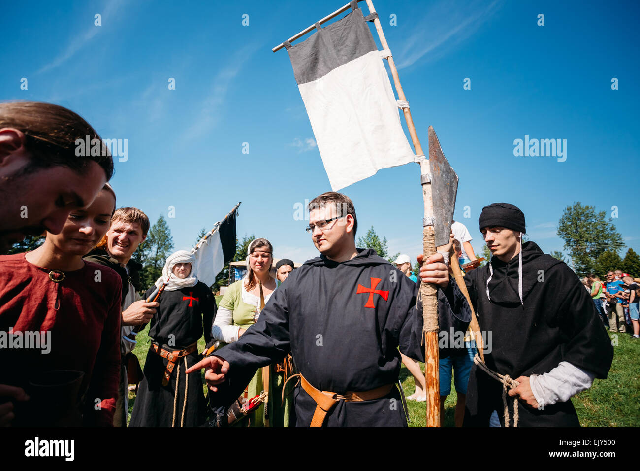 MINSK - 19 JUL: Krieger Teilnehmer des VI Festival der mittelalterlichen Kultur 'Our Grunwald' 604 Jubiläum der Schlacht gewidmet Stockfoto
