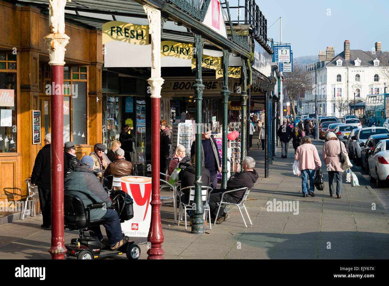 Viktorianische Gusseisen Einkaufspassage, Llandudno, Conwy, North Wales, UK Stockfoto