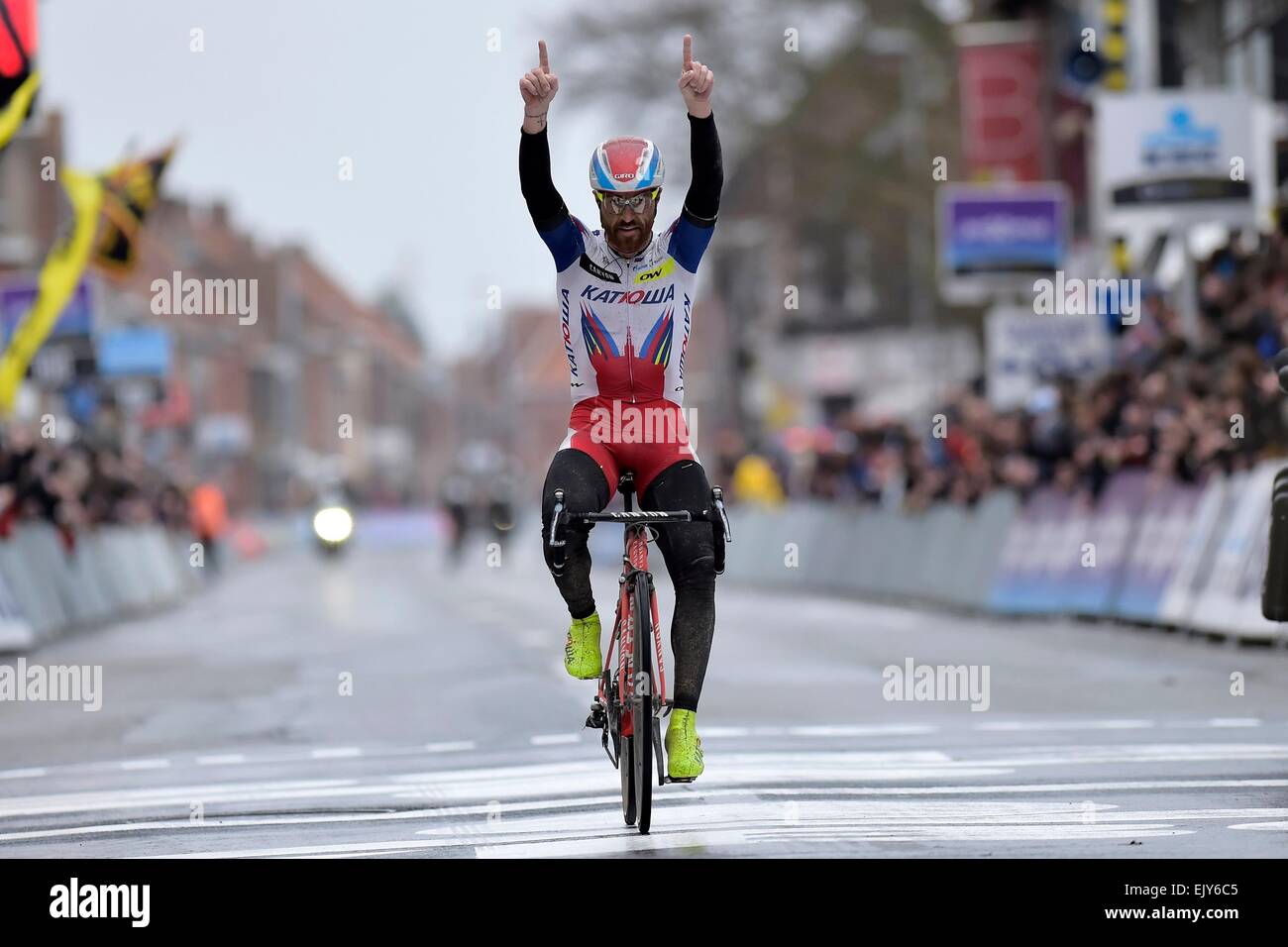 Flandern (Belgien). 29. März 2015. Gent, Wevelgem Cycling Tour, Luca Paolini (Team Katusha) feiert seinen Sieg © Action Plus Sport/Alamy Live News Stockfoto