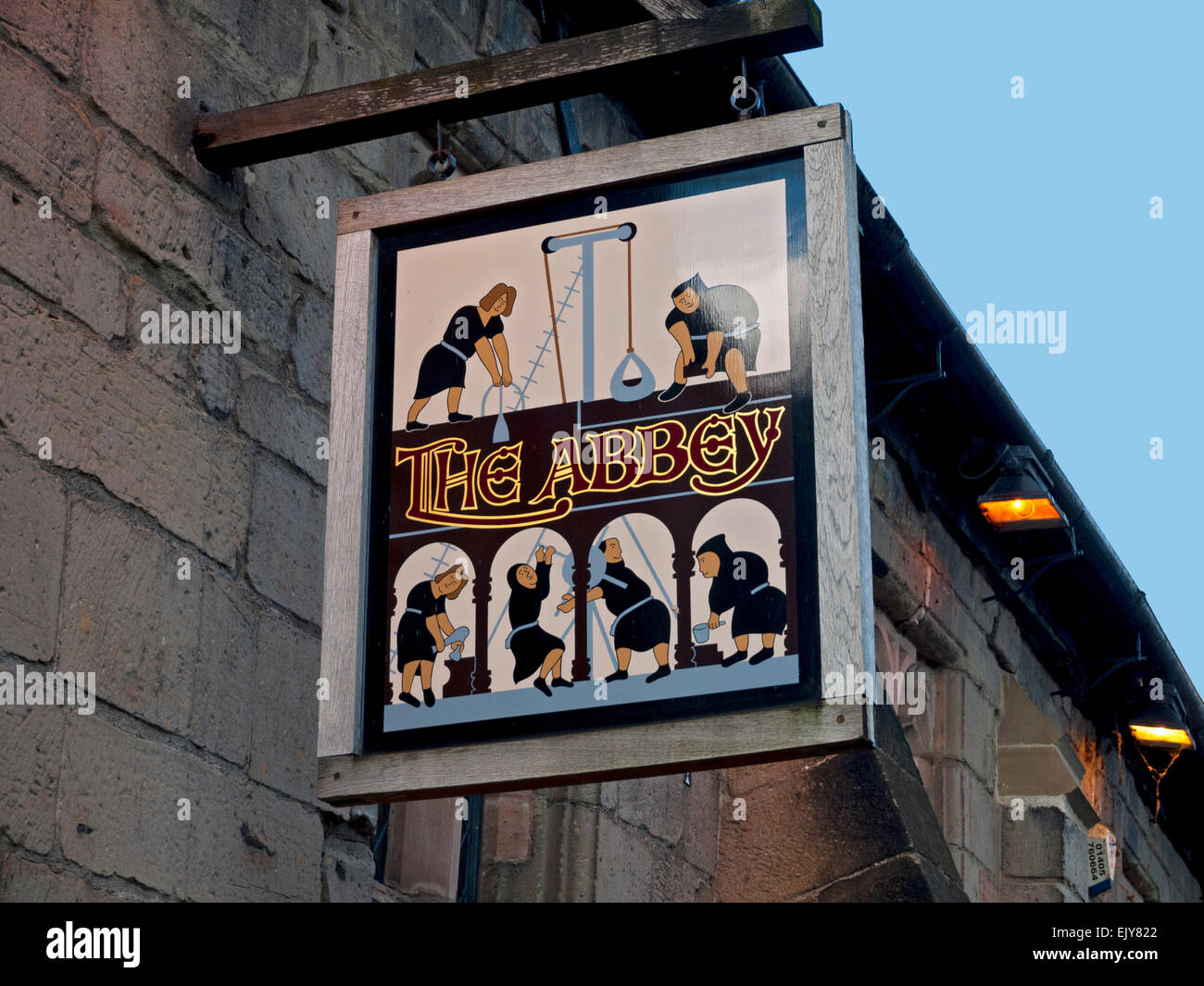 Melden Sie sich auf The Abbey Pub im Darley Abbey Village, in der Nähe von Derby, England, UK Stockfoto