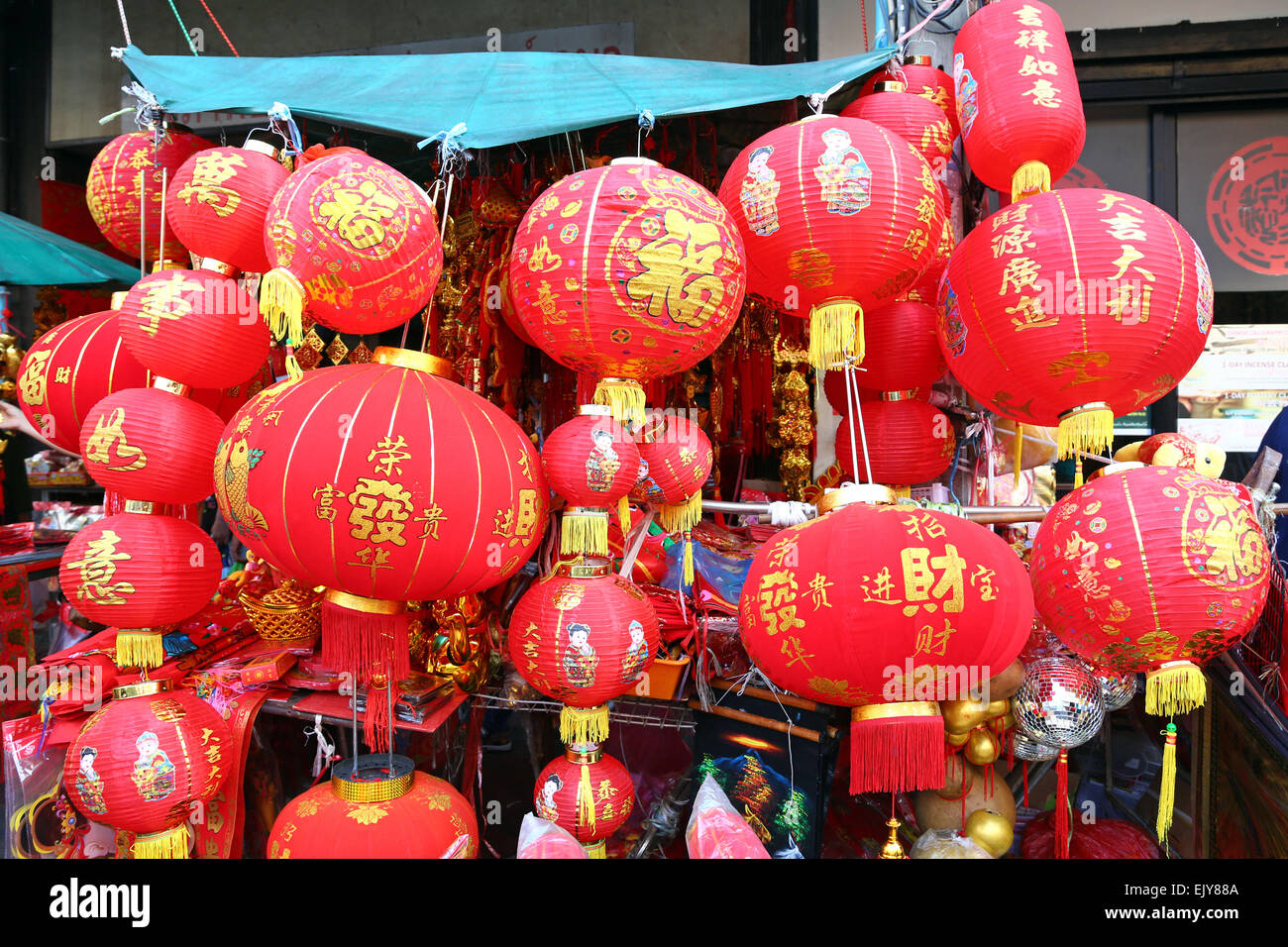 Chinese New Year Laterne Souvenirs zum Verkauf auf der Straße in Chinatown, Bangkok, Thailand Stockfoto