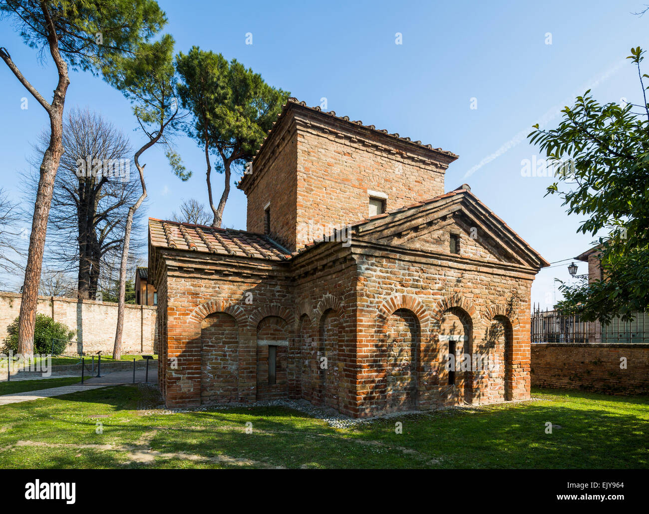 außen, das Mausoleum der Galla Galla, Ravenna, Italien. Stockfoto