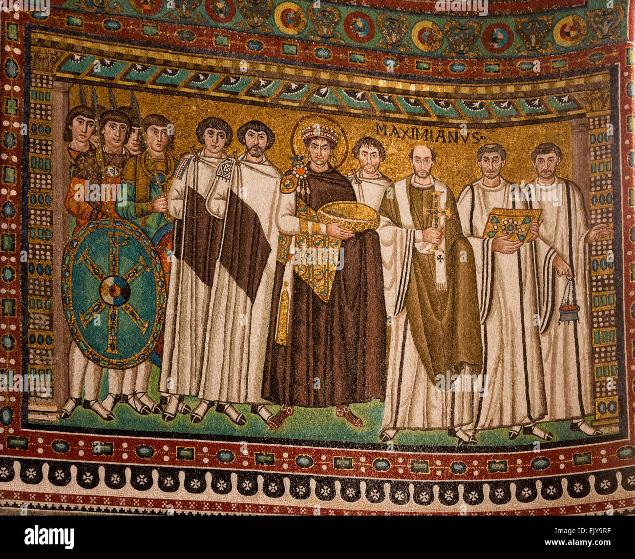 Mosaik des Kaisers Justinian Basilika von San Vitale, Ravenna, Italien Stockfotografie - Alamy
