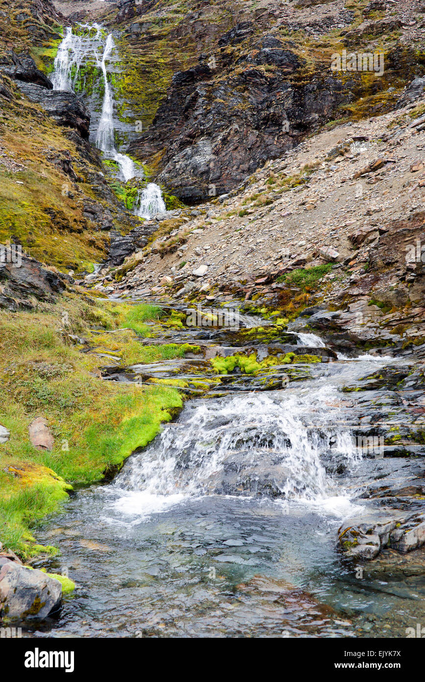 Der Wasserfall bei Stromness bekannt geworden durch Shackletons letzte Wanderung über Süd-Georgien Stockfoto