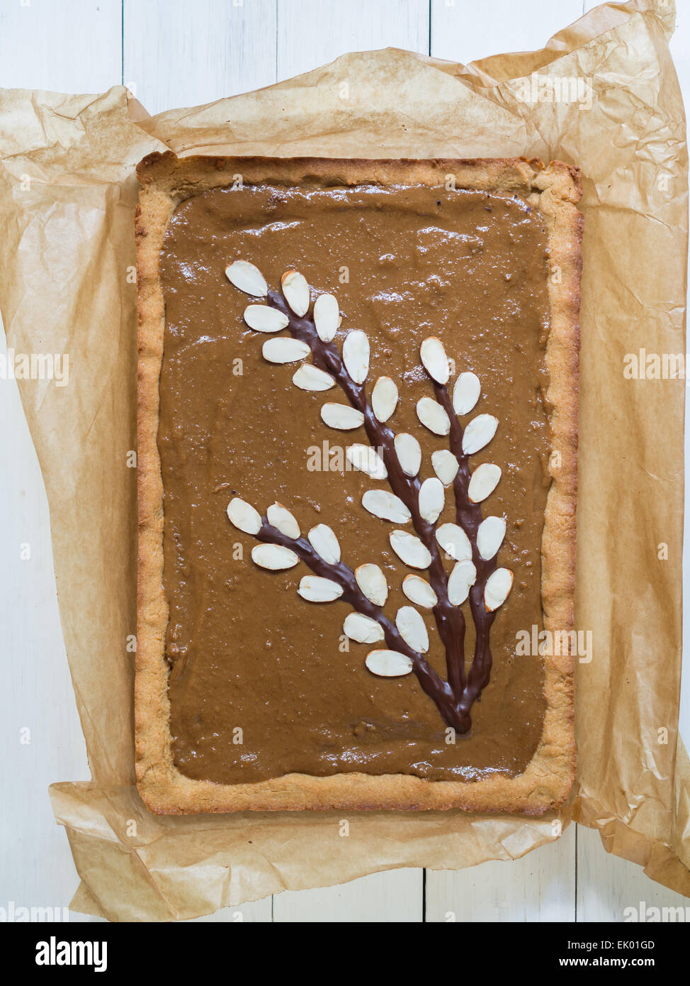 Traditionelle polnische Ostern Dessert namens Mazurek mit Kajmak (Dulce de Leche). Stockfoto